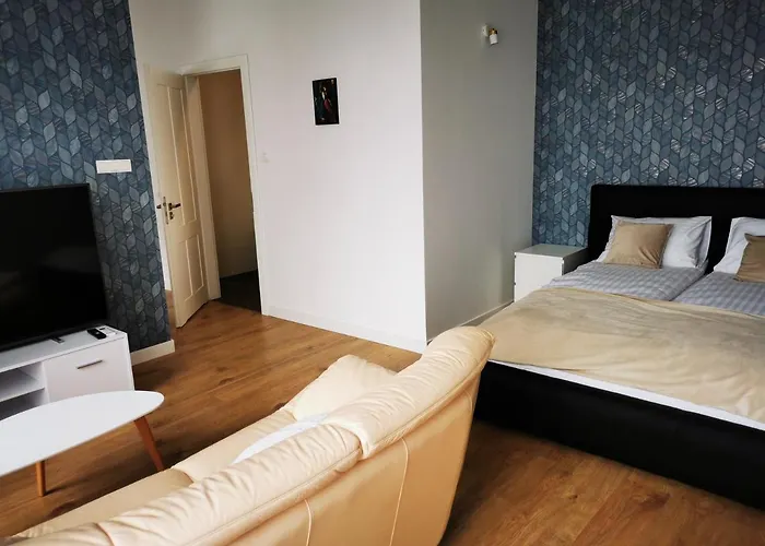 Przy Parku- Parking Gratis!!! Čenstochová