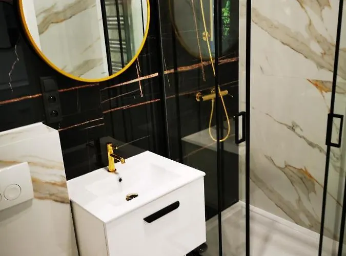 Przy Parku- Parking Gratis!!! Čenstochová